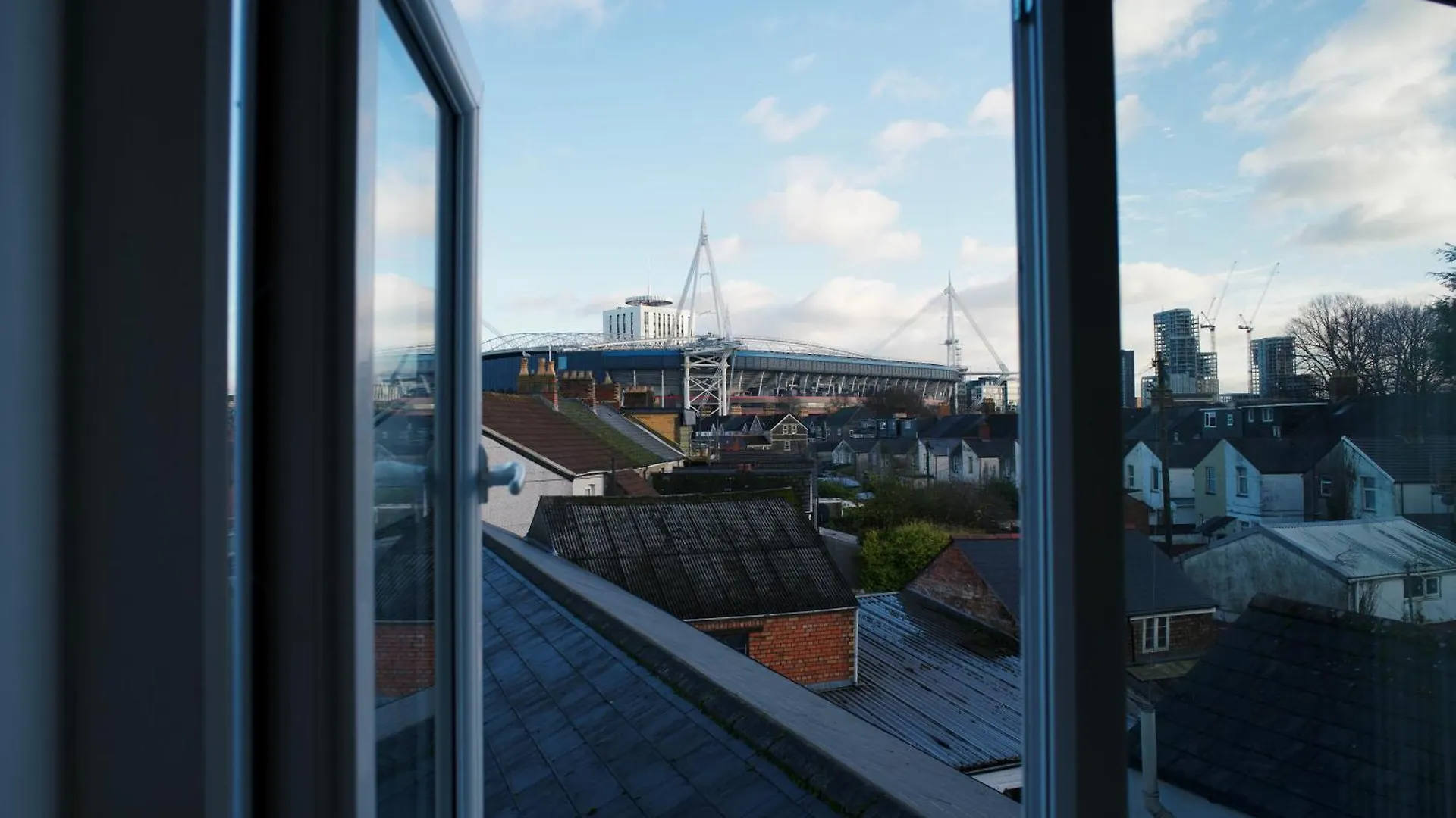 Luxury 3 Bed City Centre Apartment - Free Parking Cardiff