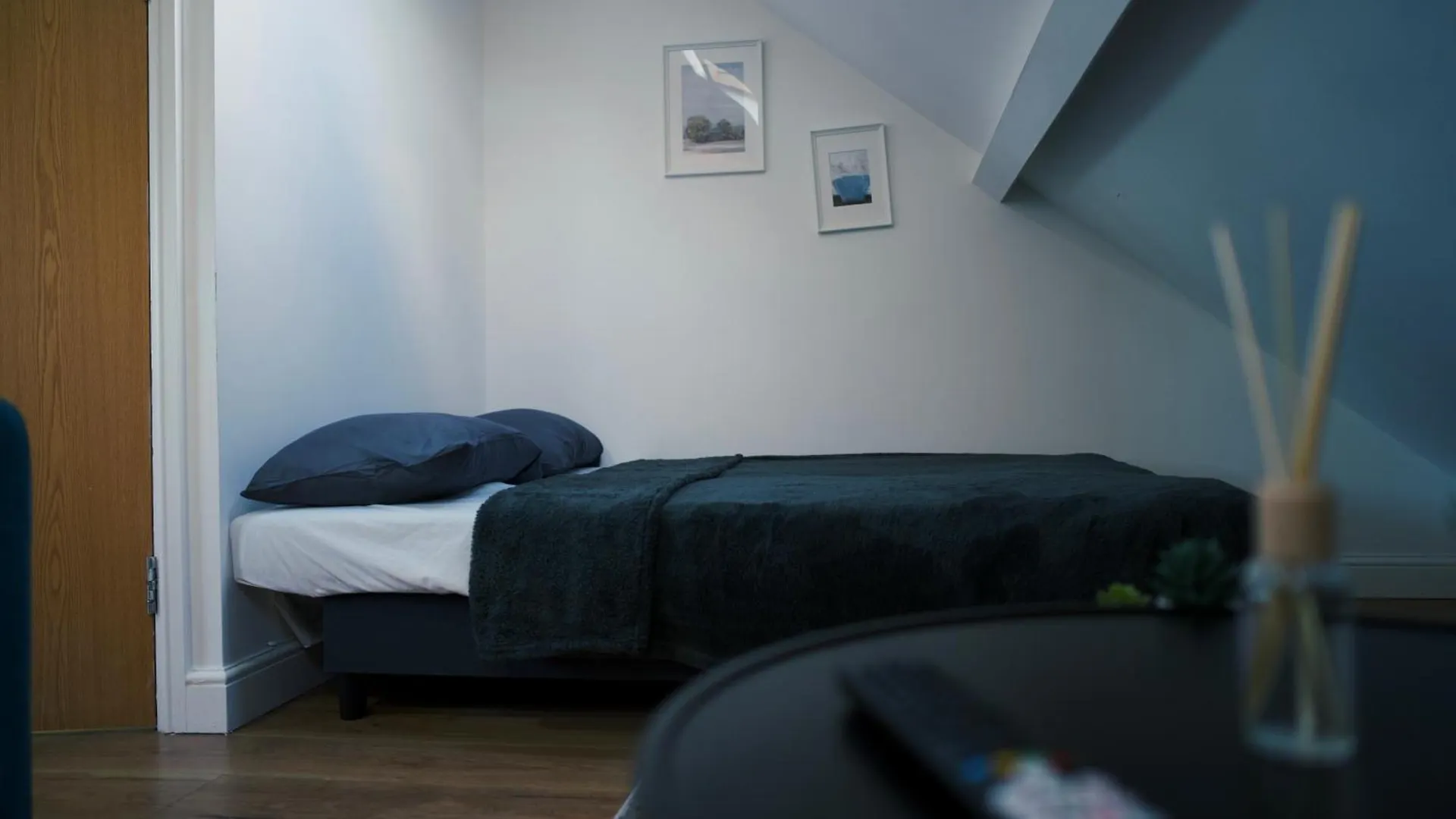 Luxury 3 Bed City Centre Apartment - Free Parking Cardiff