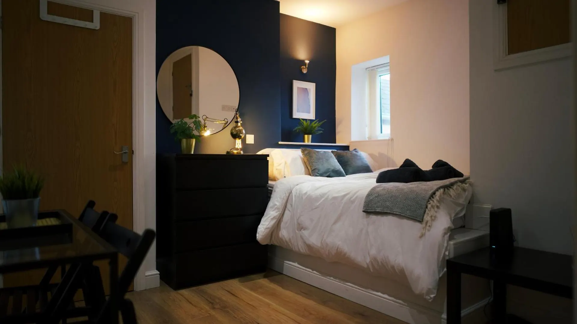 Luxury 3 Bed City Centre Apartment - Free Parking Cardiff