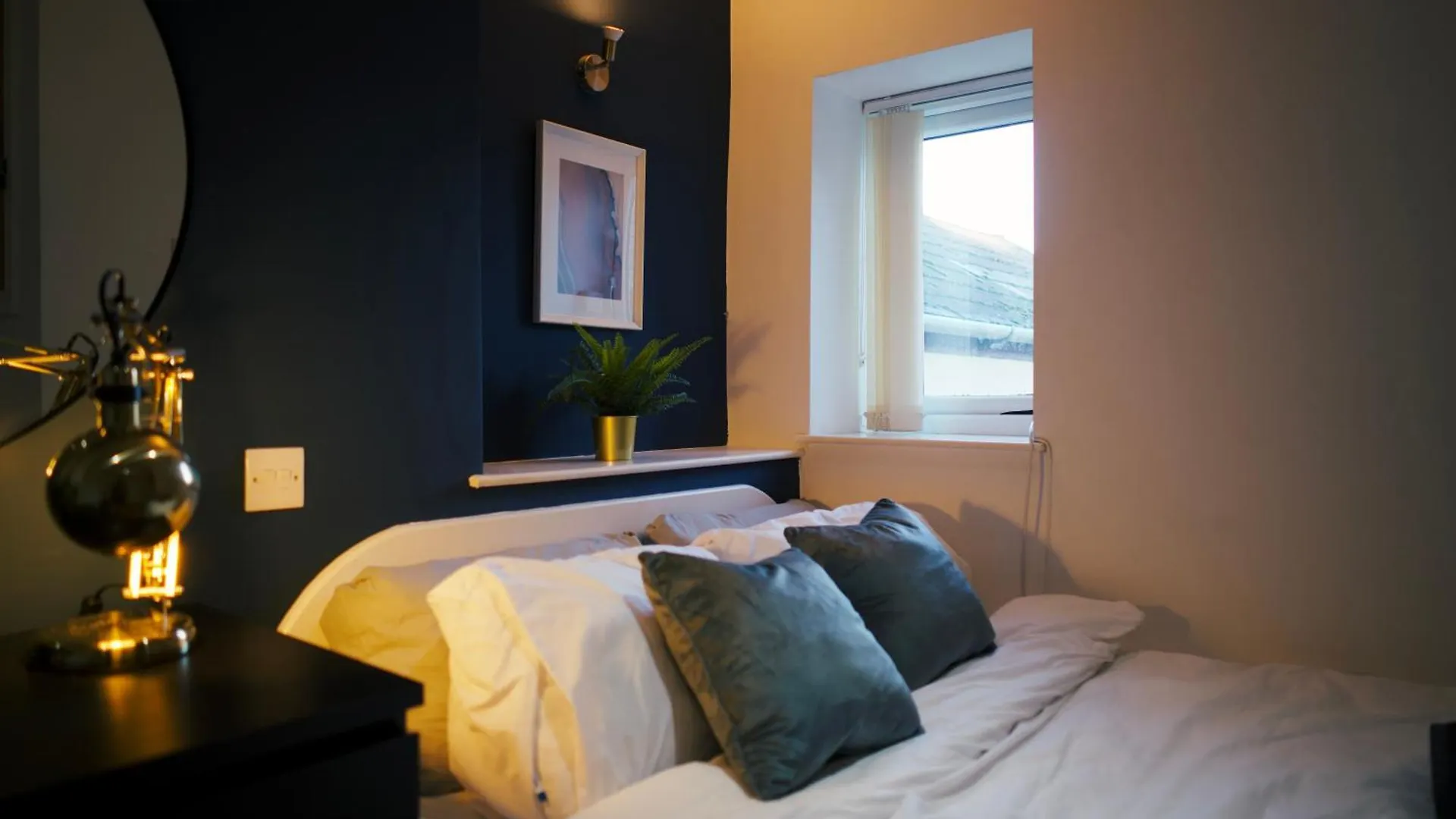 Luxury 3 Bed City Centre Apartment - Free Parking Cardiff
